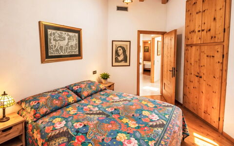 Il Ghiro: Mobili Da Esterno, Arbusto, Casa, Tavolo Esterno, Mobilia, Casa, Giardino, Prato, Backyard, Estate