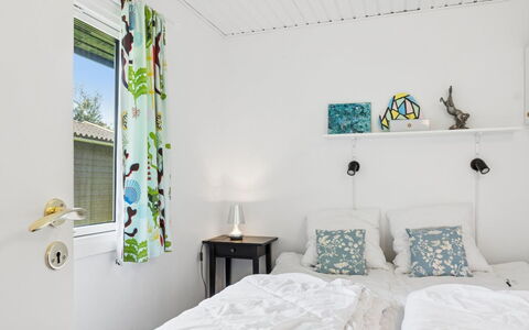 Tordis - 675M from the Sea: Parete, Mobilia, Interior Design, Camera Da Letto, Letto, Biancheria, Tessile, Lenzuolo, Bedding, Pavimento