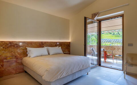 Poggio Ambrato 18, Emma Villas: Color Legno, Latifoglie, Piscina, Ricorrere, Pavimento In Legno, Telaio Del Letto, Hotel, Bedding, Eco Hotel, Camera Da Letto