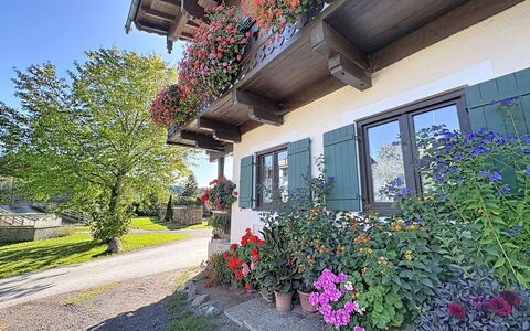 Thorermartlgut Incl. Gästekarte: Architettura, Pendenza, Villetta, Catena Montuosa, Log Cabin, Raccordo, Legname, Alpi, Eco Hotel, Paesino Di Montagna