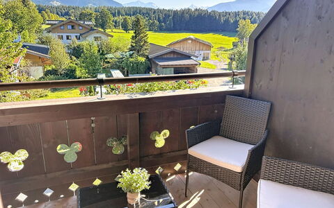 Thorermartlgut Incl. Gästekarte: Architettura, Pendenza, Villetta, Catena Montuosa, Log Cabin, Raccordo, Legname, Alpi, Eco Hotel, Paesino Di Montagna