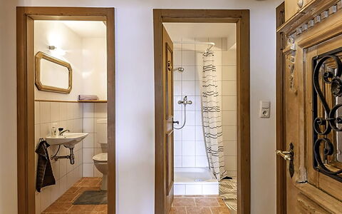 Manharthof: Architettura, Pendenza, Villetta, Catena Montuosa, Log Cabin, Raccordo, Legname, Alpi, Eco Hotel, Paesino Di Montagna