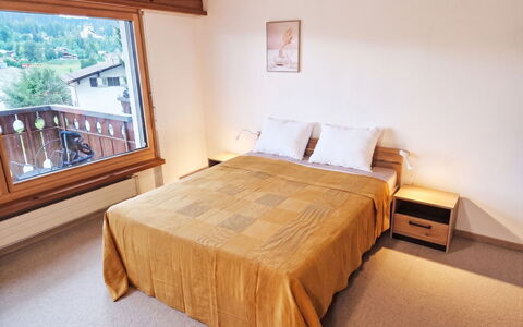 Piz Fess: Legna, Camera Da Letto, Letto, Camera, Lenzuolo, Bedding, Latifoglie, Telaio Del Letto, Color Legno, Hotel