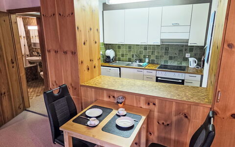 Piz Fess: Architettura, Pendenza, Villetta, Catena Montuosa, Log Cabin, Raccordo, Legname, Alpi, Eco Hotel, Paesino Di Montagna