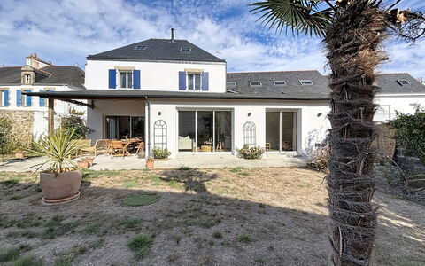 Maison de Saint-Pierre: Architettura, Pendenza, Villetta, Catena Montuosa, Log Cabin, Raccordo, Legname, Alpi, Eco Hotel, Paesino Di Montagna