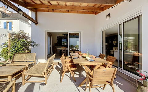 Maison de Saint-Pierre: Architettura, Pendenza, Villetta, Catena Montuosa, Log Cabin, Raccordo, Legname, Alpi, Eco Hotel, Paesino Di Montagna