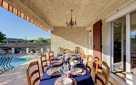 L'Ombre du Figuier: Architettura, Pendenza, Villetta, Catena Montuosa, Log Cabin, Raccordo, Legname, Alpi, Eco Hotel, Paesino Di Montagna
