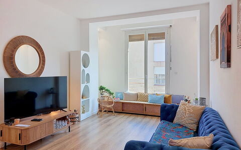 Le 3 Delaunay: Architettura, Pendenza, Villetta, Catena Montuosa, Log Cabin, Raccordo, Legname, Alpi, Eco Hotel, Paesino Di Montagna