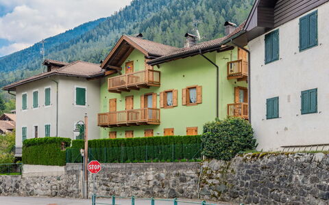Casa del Masanel: Zona Residenziale, Casa, Casa, Villaggio, Paesino Di Montagna, Balcone