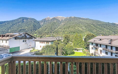 La Dimora del Conte: Architettura, Pendenza, Villetta, Catena Montuosa, Log Cabin, Raccordo, Legname, Alpi, Eco Hotel, Paesino Di Montagna