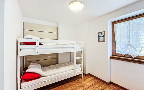 La Dimora del Conte: Architettura, Pendenza, Villetta, Catena Montuosa, Log Cabin, Raccordo, Legname, Alpi, Eco Hotel, Paesino Di Montagna