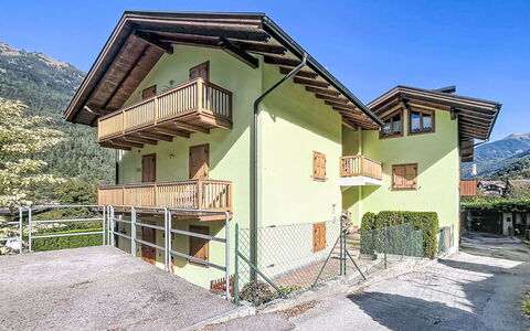 La Dimora del Conte: Architettura, Pendenza, Villetta, Catena Montuosa, Log Cabin, Raccordo, Legname, Alpi, Eco Hotel, Paesino Di Montagna