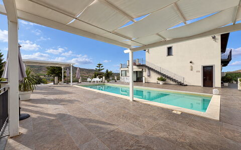 Casa Scirocco: Piscina, Materiale Composito, Shade, Ricorrere, Piastrella, Mobili Da Esterno, Struttura Esterna, Eco Hotel, Flagstone, Villa