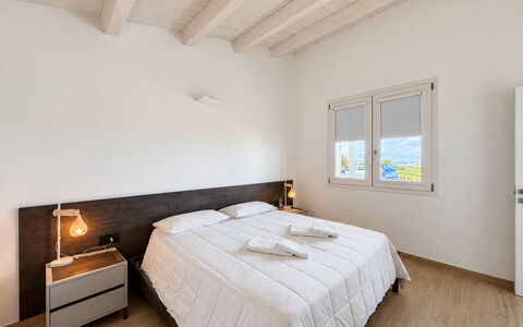 Casa Boungalow: Interior Design, Soffitto, Pavimentazione, Pavimento, Letto, Camera, Camera Da Letto, Mobilia, Appartamento, Pavimento In Legno