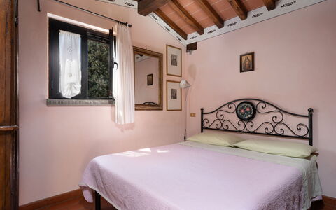 Al Melo: Letto, Camera Da Letto, Mobilia, Interior Design, Lenzuolo, Bedding, Casa, Telaio Del Letto, Pavimento, Biancheria