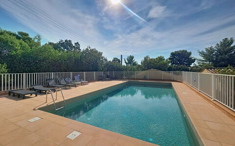 Cap Emeraude: Piscina, Materiale Composito, Ricorrere, Landscaping, Shade, Mobili Da Esterno, Eco Hotel, Giochi D'Acqua, Backyard, Terme
