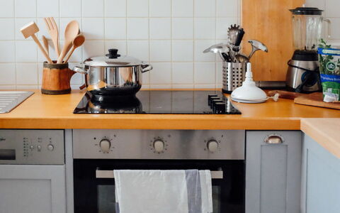 Marijana: Elettrodomestico Da Cucina, Cucina, Controsoffitto, Cucina Stufa, Apparecchio Major, Elettrodomestico, Stufa, Cabinetry, Stufa A Gas, Piano Cottura