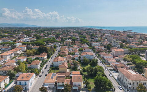 Casa Corallina: Zona Urbana, Giorno, Zona Residenziale, Città, Visione Globale, Cittadina, Quartiere, Area Metropolitana, Sobborgo, Paesaggio