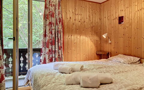 Chalet Scarbo: Camera Da Letto, Letto, Legna, Interior Design, Mobilia, Lenzuolo, Pavimento, Bedding, Pavimentazione, Camera