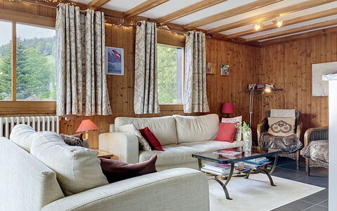 Chalet Scarbo: Mobilia, Interior Design, Legna, Pavimentazione, Soffitto, Divano, Pavimento, Camera, Soggiorno, Illuminazione