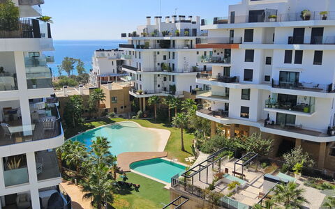 Residencial Áster: Zona Residenziale, Appartamento, Quartiere, Condominio, Balcone, Ricorrere, Uso Misto, Hotel, Piscina