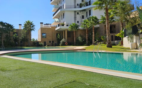 Residencial Áster: Zona Residenziale, Casa, Estate, Piscina, Prato, Hacienda, Landscaping, Ricorrere, Villa