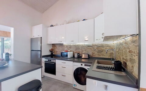 Mini Villa Mare Sole: Elettrodomestico Da Cucina, Cucina, Controsoffitto, Apparecchio Major, Interior Design, Pavimentazione, Elettrodomestico, Mobilia, Soffitto, Cabinetry