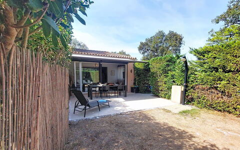 Mini Villa Mare Sole: Arbusto, Giardino, Casa, Porta, Shade, Villetta, Backyard, Mobili Da Esterno, Cortile