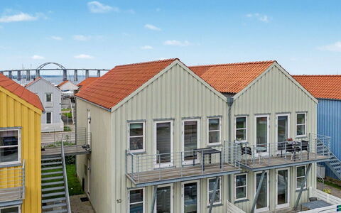 Leefke - 200M from the Sea: Facciata, Urban Design, Appartamento, Uso Misto, Estate, Raccordo, Balcone