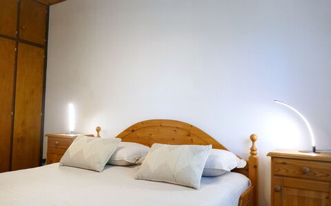 Ca' Angiulin: Letto, Parete, Mobilia, Interior Design, Camera Da Letto, Legna, Lenzuolo, Bedding, Pavimento, Soffitto