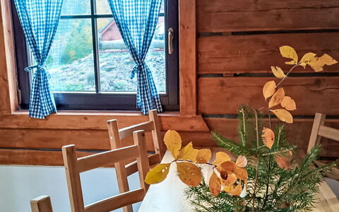 Donut Retreat 1: Legna, Interior Design, Mobilia, Camera, Color Legno, Latifoglie, Sedia, Plank, Vernice, Materiali Naturali