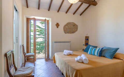 Il Melograno Apartament: Mobilia, Parete, Legna, Interior Design, Pavimentazione, Pavimento, Camera Da Letto, Casa, Letto, Camera