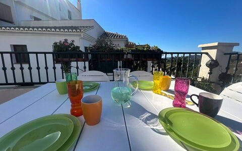 Viñasol: Mobilia, Balcone, Sedia, Tavolo Esterno, Mobili Da Esterno, Cucina & Sala Da Pranzo Tavolo, Ristorante, Eco Hotel, Cortile, Tovaglia