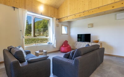 Crestun Design Duplex