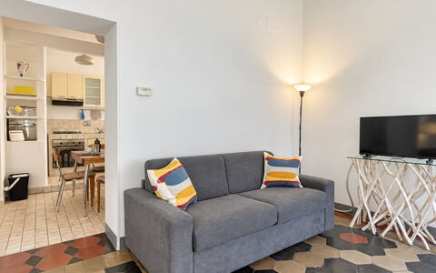 Appartamento Chiavari, Roma: Mobilia, Interior Design, Pavimentazione, Parete, Pavimento, Divano, Legna, Soffitto, Camera, Soggiorno