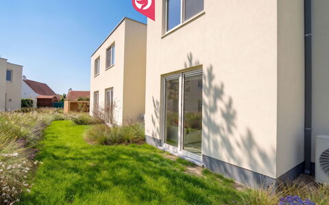 De Strandloper i with Parking & Airco: Mobilia, Interior Design, Pavimentazione, Soffitto, Pavimento, Sedia, Camera, Illuminazione, Tavolo, Cucina & Sala Da Pranzo Tavolo