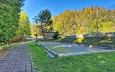 Crans-Montana 480: Giardino, Passerella, Larice, Landscaping, Parco, Sempreverde, Prato, Giardino Botanico, Pine Famiglia