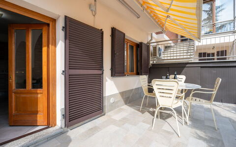 Nada: Mobilia, Interior Design, Pavimentazione, Soffitto, Pavimento, Sedia, Camera, Illuminazione, Tavolo, Cucina & Sala Da Pranzo Tavolo