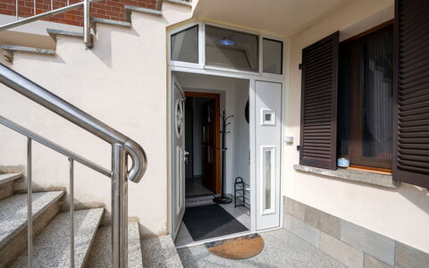 Nada: Mobilia, Interior Design, Pavimentazione, Soffitto, Pavimento, Sedia, Camera, Illuminazione, Tavolo, Cucina & Sala Da Pranzo Tavolo
