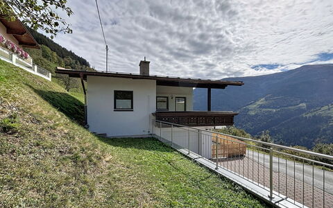Gästehaus Kurz: Pavimentazione, Camera Da Letto, Bedding, Letto, Telaio Del Letto, Biancheria, Lenzuolo, Latifoglie, Materasso, Pavimento In Legno