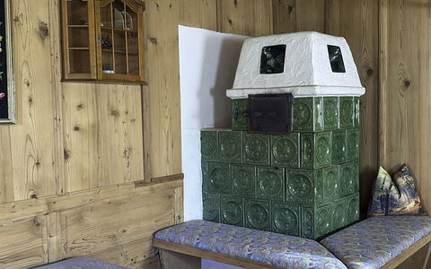Schwaighof: Pavimentazione, Camera Da Letto, Bedding, Letto, Telaio Del Letto, Biancheria, Lenzuolo, Latifoglie, Materasso, Pavimento In Legno