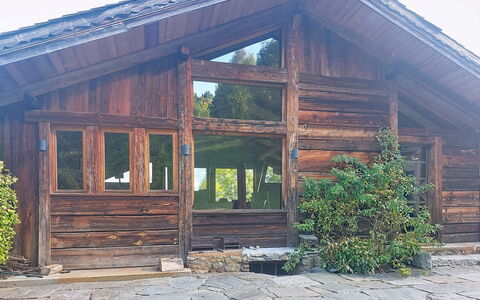 Le Hameau: Pavimentazione, Camera Da Letto, Bedding, Letto, Telaio Del Letto, Biancheria, Lenzuolo, Latifoglie, Materasso, Pavimento In Legno