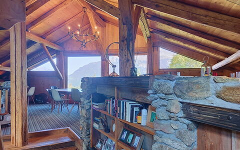 Le Hameau: Pavimentazione, Camera Da Letto, Bedding, Letto, Telaio Del Letto, Biancheria, Lenzuolo, Latifoglie, Materasso, Pavimento In Legno