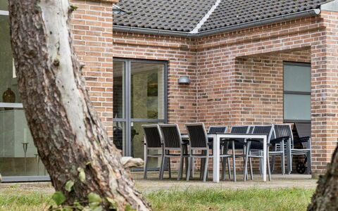 Evtim - 275M from the Sea: Legna, Villetta, Raccordo, Log Cabin, Color Legno, Latifoglie, Plank, Legname, Materiali Naturali, Edifici Giardino