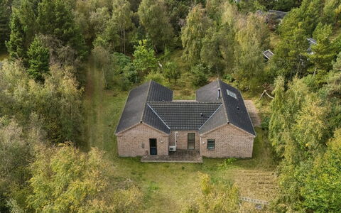 Evtim - 275M from the Sea: Legna, Villetta, Raccordo, Log Cabin, Color Legno, Latifoglie, Plank, Legname, Materiali Naturali, Edifici Giardino
