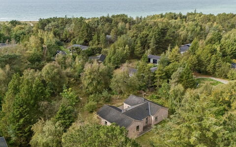 Evtim - 275M from the Sea: Legna, Villetta, Raccordo, Log Cabin, Color Legno, Latifoglie, Plank, Legname, Materiali Naturali, Edifici Giardino