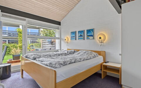 Kielo - 700M from the Sea: Interior Design, Appartamento, Soffitto, Camera, Latifoglie, Color Legno, Design, Hotel, Camera Da Letto, Illuminazione Diurna