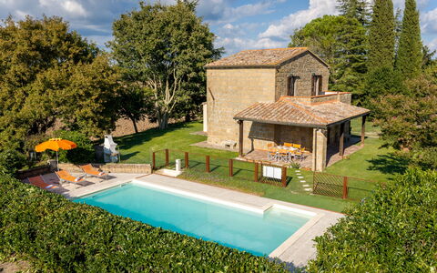 Ortale a Pitigliano with Pool: Piscina, Casa, Agriturismo, Casa, Villetta, Estate, Porta, Giardino, Backyard