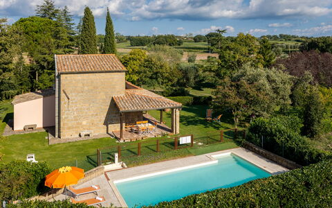 Ortale a Pitigliano with Pool: Piscina, Estate, Agriturismo, Giardino, Ricorrere, Villetta, Backyard, Mobili Da Esterno, Terme, Villa