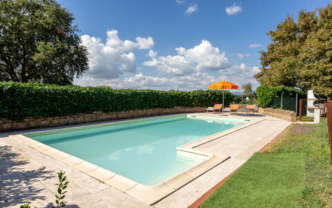 Ortale a Pitigliano with Pool: Piscina, Materiale Composito, Giardino, Ricorrere, Giochi D'Acqua, Shade, Landscaping, Eco Hotel, Backyard, Hacienda